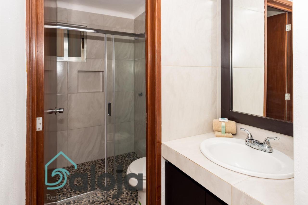 Apartamento Amplio En Zona Ideal A 5Min De Wallmart Cancún Kültér fotó